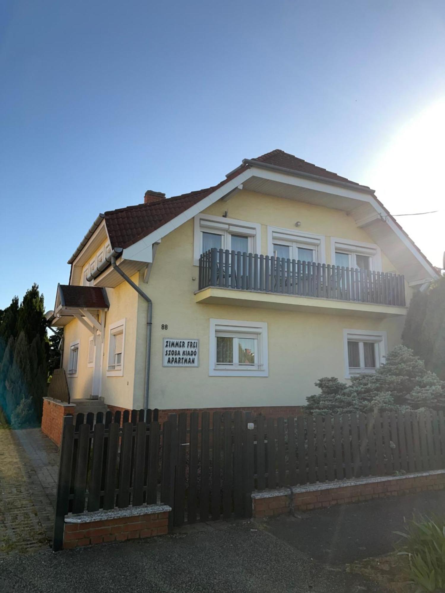 Gyoergyi Haus Hotel Bük Exterior foto