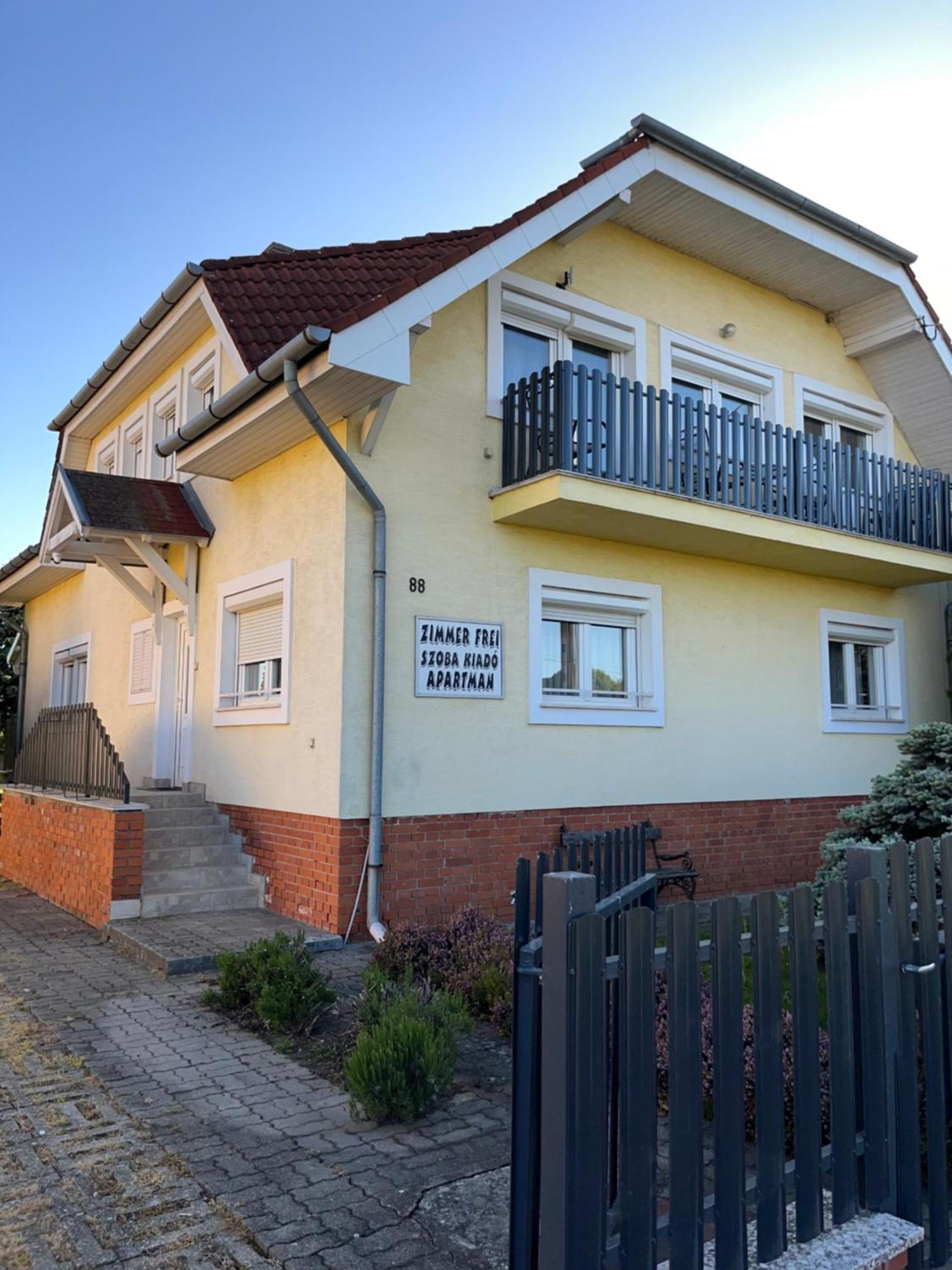 Gyoergyi Haus Hotel Bük Exterior foto