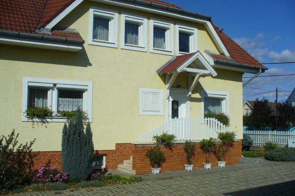 Gyoergyi Haus Hotel Bük Exterior foto
