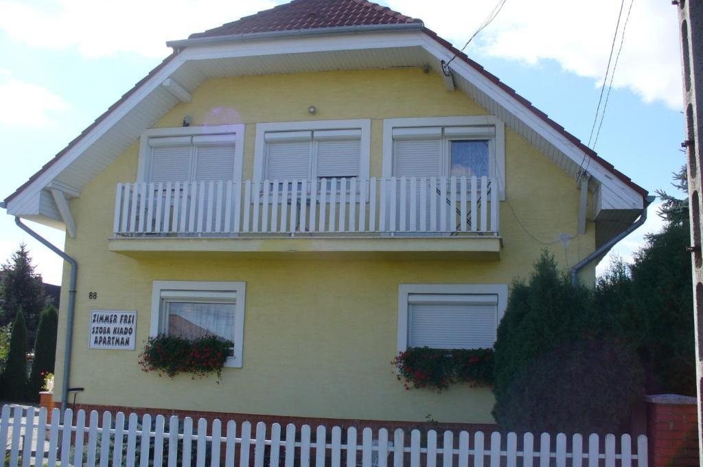 Gyoergyi Haus Hotel Bük Exterior foto
